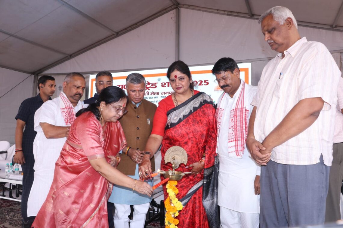 यूपी ट्रेड शो-2025 : आगरा में स्वदेशी मेले का शुभारंभ, बेबी रानी मौर्य ने किया उद्घाटन