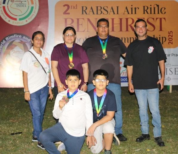 फिर चमकी आगरा की यदव फैमिली, द्वितीय आरएबीएसएआई एयर राइफल शूटिंग चैम्पियनशिप में जीते कई पदक