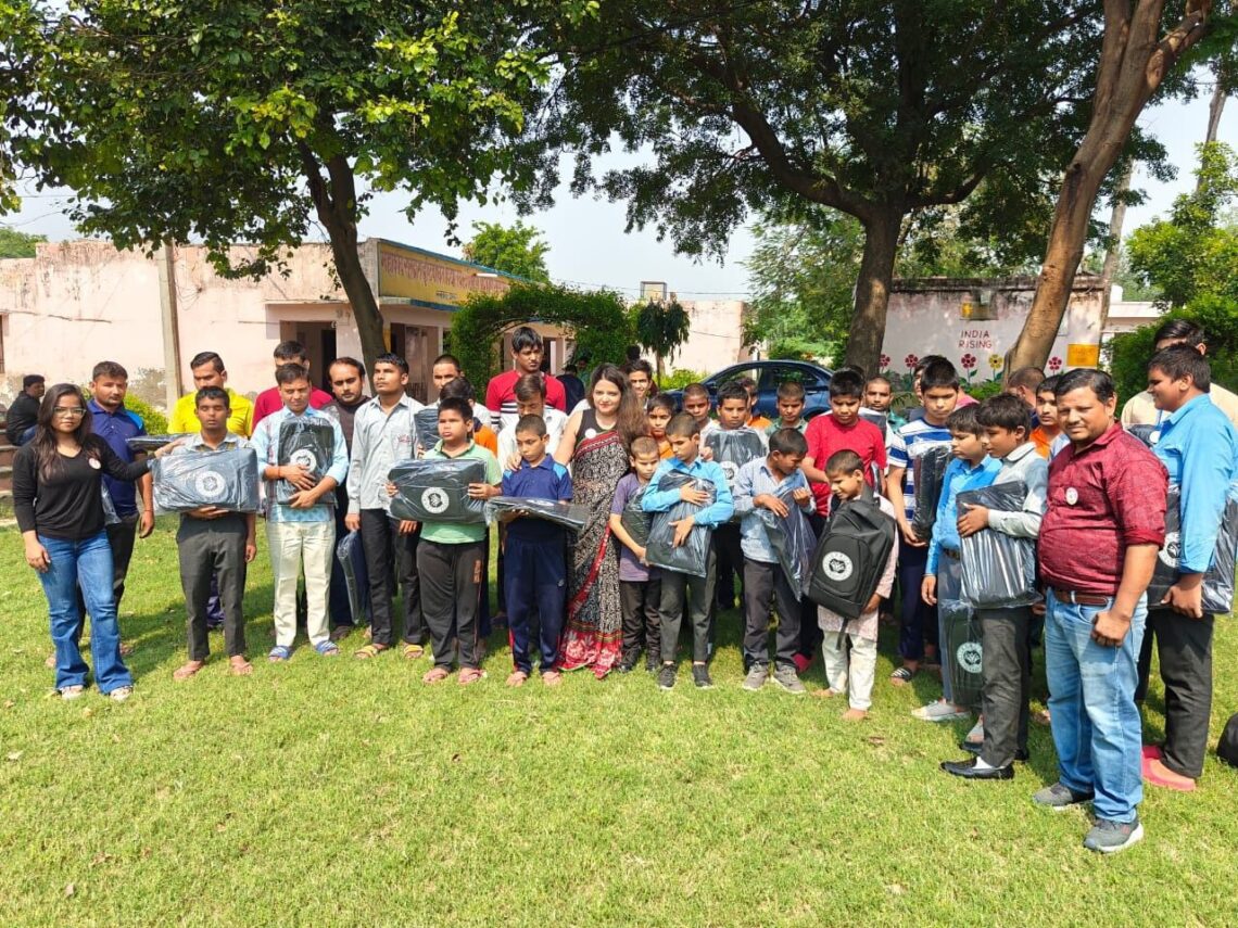 सूरकुटी में गायन, संगीत और सेवा की त्रिवेणी