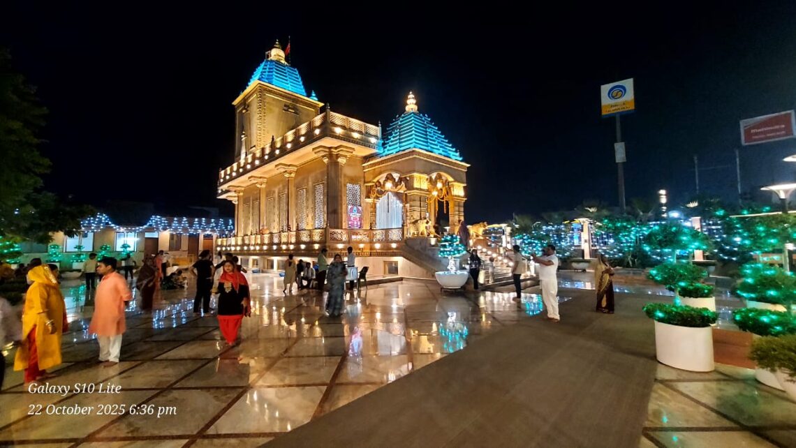 गोवर्धन महाराज की महिमा में डूबा श्री वरद वल्लभा महागणपति मंदिर परिसर