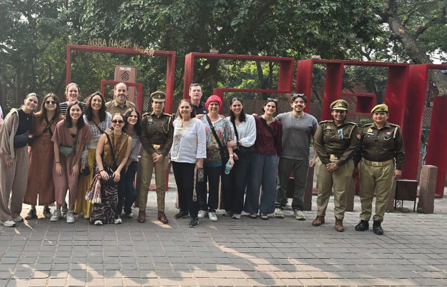 आगरा में पर्यटकों के लिए “ऑपरेशन टूरिस्ट डिलाइट” का सफल आयोजन