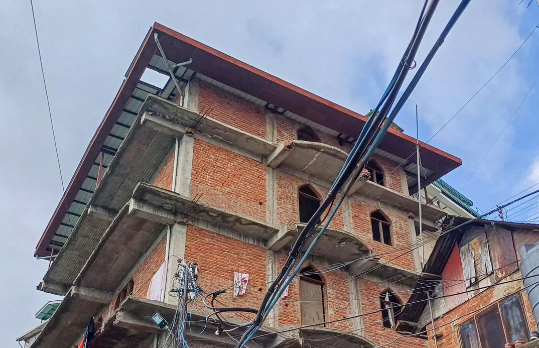 शिमला: संजौली मस्जिद विवाद में भूख हड़ताल, प्रशासन पर दबाव