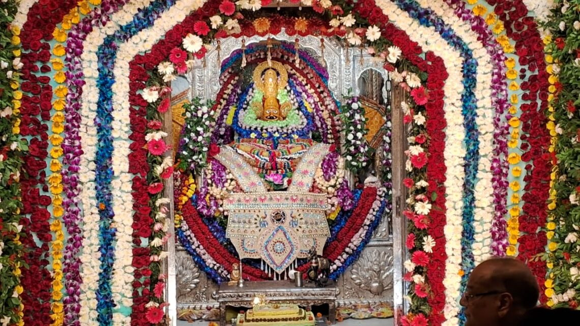जन्मोत्सव पर श्याम बाबा का भक्तों को दिव्य उपहार, मंदिर में लिफ्ट सेवा का शुभारंभ