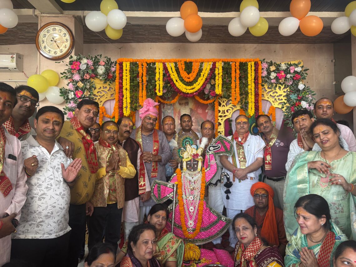 गोवर्धन में छप्पन भोग मनोरथ की तैयारियाँ आरंभ, भक्तों ने गिरिराज महाराज के चरणों में मांगी मंगल सफलता