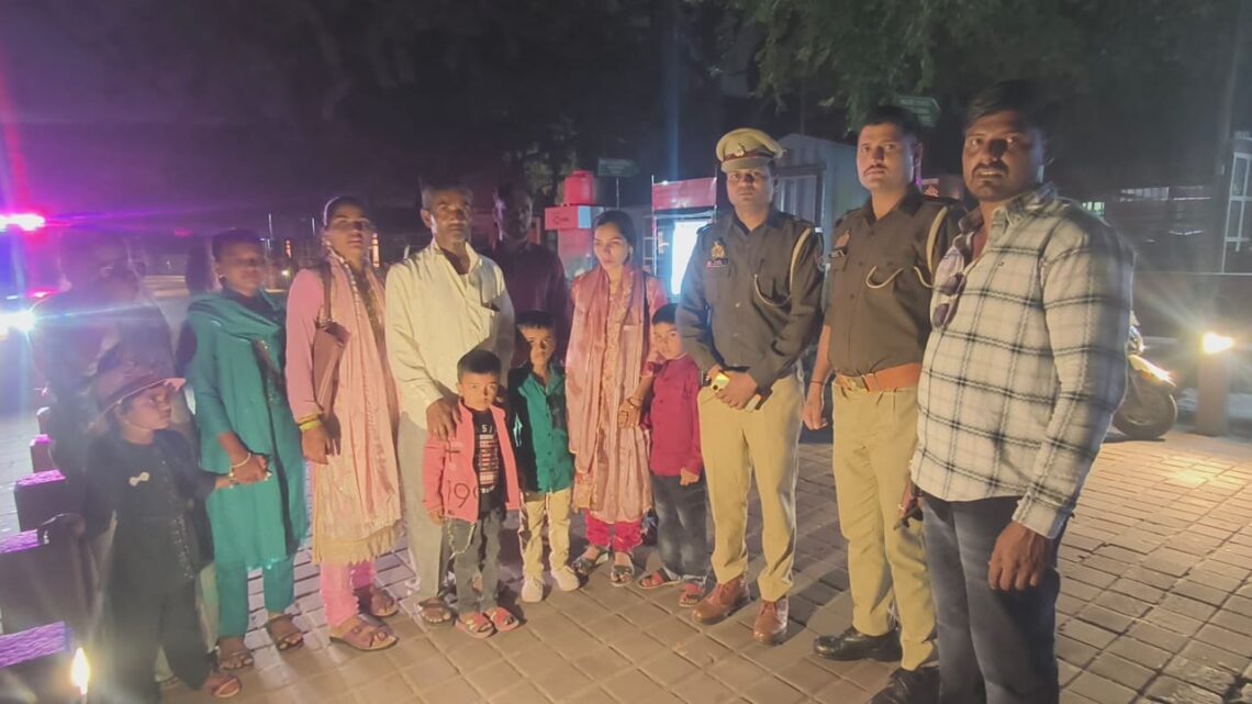 आगरा पुलिस ने 6 वर्षीय बच्चे को खोजकर माता-पिता से मिलाया