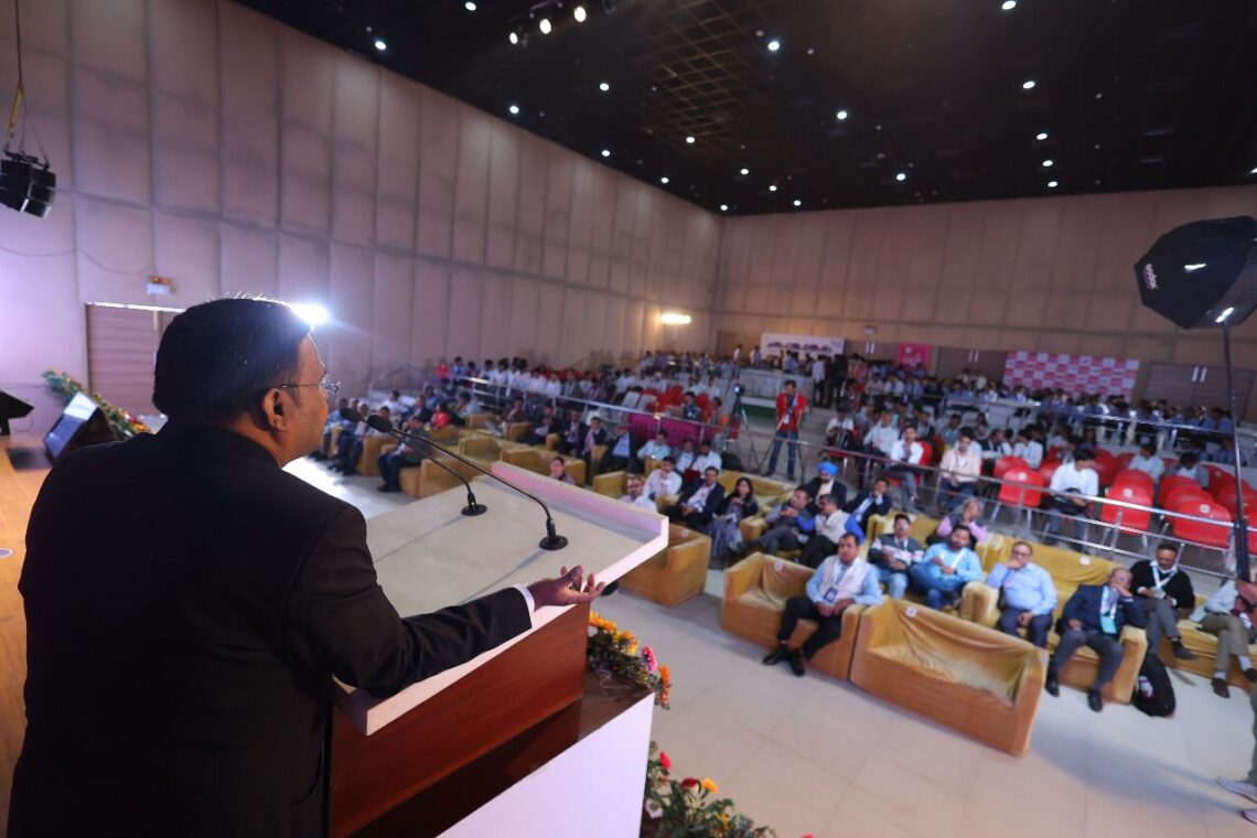 मीट एट आगरा – दूसरा दिन रहा अत्यंत सफल, 7 हजार से अधिक विजिटर्स पहुंचे, दिखा फुटवियर उद्योग का स्वर्णिम भविष्य