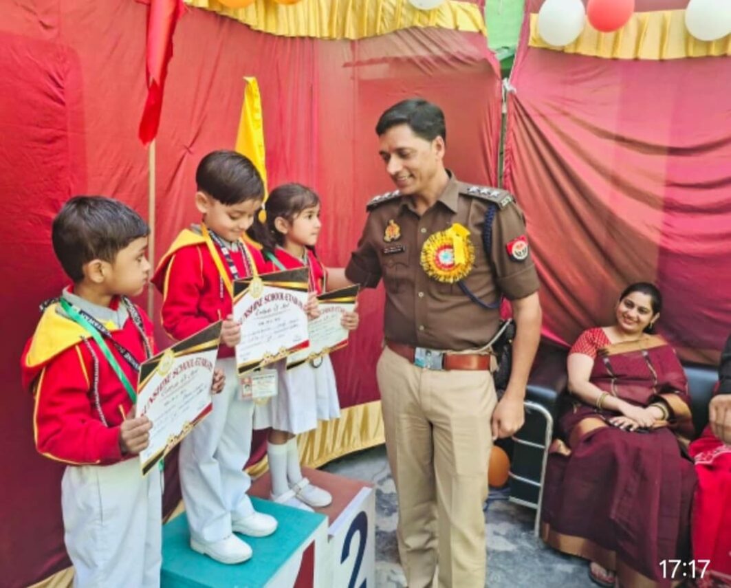 सनशाइन स्कूल में धूमधाम से मनाया गया बाल दिवस