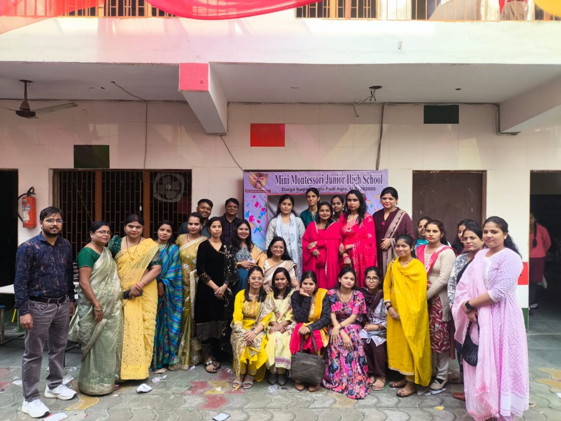 बाल दिवस पर मिनी मॉन्टेसरी स्कूल में ‘नन्हे वैज्ञानिकों’ की धूम, आर्ट–क्राफ्ट और विज्ञान प्रदर्शनी में बच्चों ने दिखाया कमाल