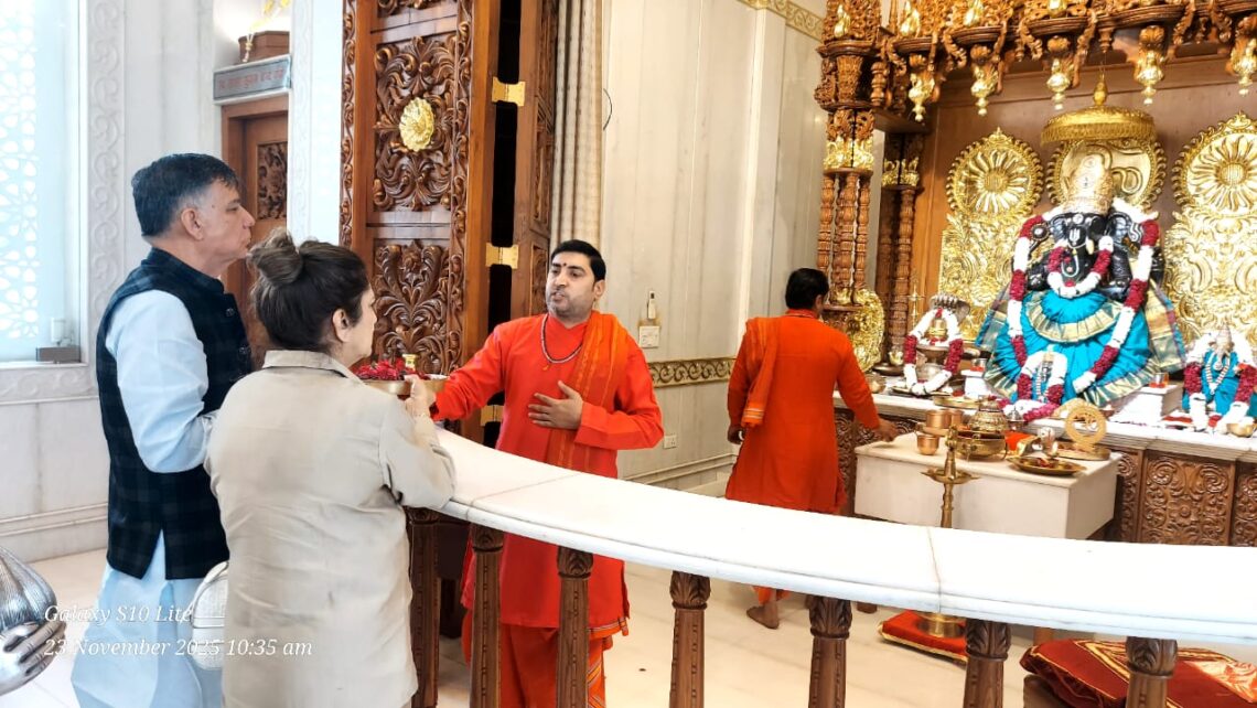 विधानसभाध्यक्ष सतीश महाना ने किया श्री वरद वल्लभा महागणपति मंदिर में पूजन