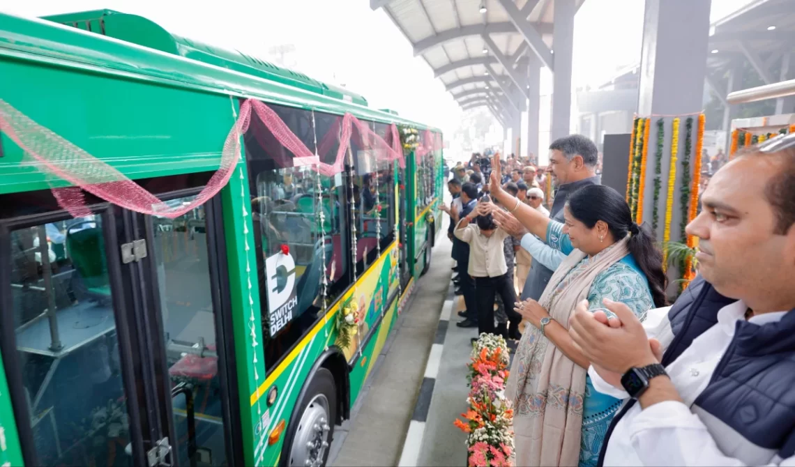 दिल्ली में नई इलेक्ट्रिक बसें और आधुनिक बस टर्मिनल का उद्घाटन