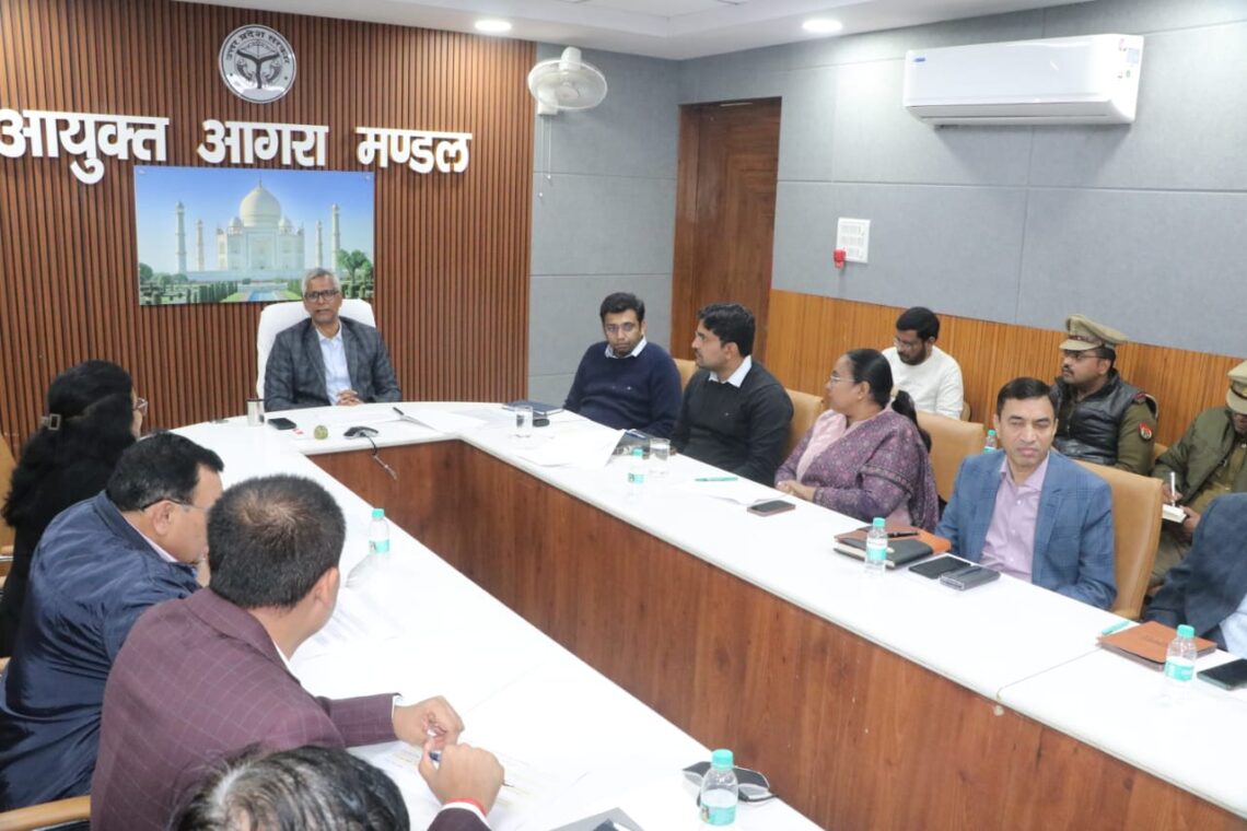 आपकी कल्पना से सजेगा आगरा का सांस्कृतिक महाकुंभ, ताज महोत्सव-2026 की थीम के लिए आमंत्रित हैं सुझाव