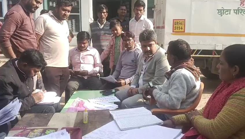 गुरसहायगंज में SIR फॉर्म भरवाने की प्रक्रिया तेज़