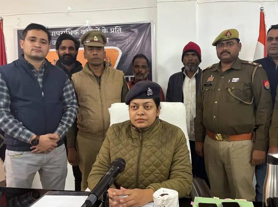 फर्रुखाबाद पुलिस ने मंदिर और चर्च में हुई चोरी का खुलासा, दो शातिर चोर गिरफ्तार