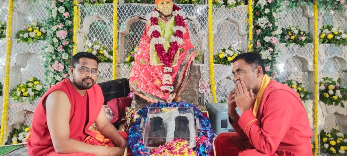 साईं चरण पादुका आगरा पधारी, उमड़ी श्रद्धा की अविरल धारा