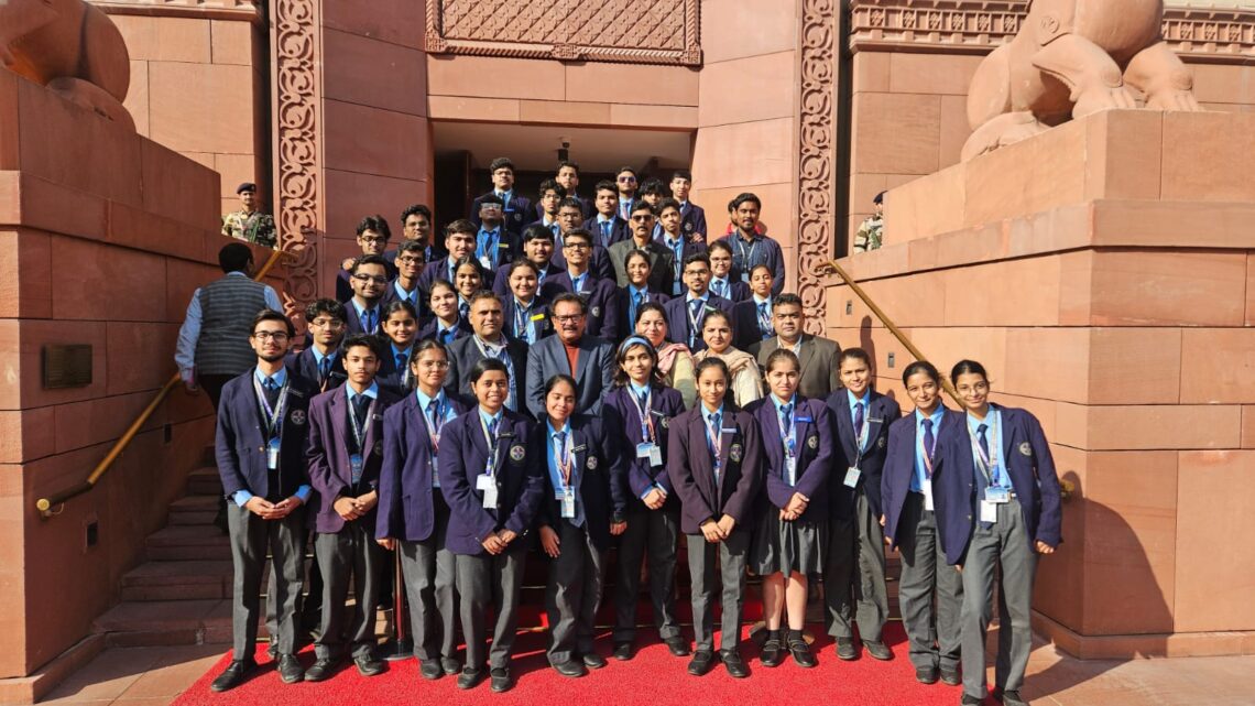 सेंट पॉल स्कूल के छात्रों का संसद भवन शैक्षणिक भ्रमण