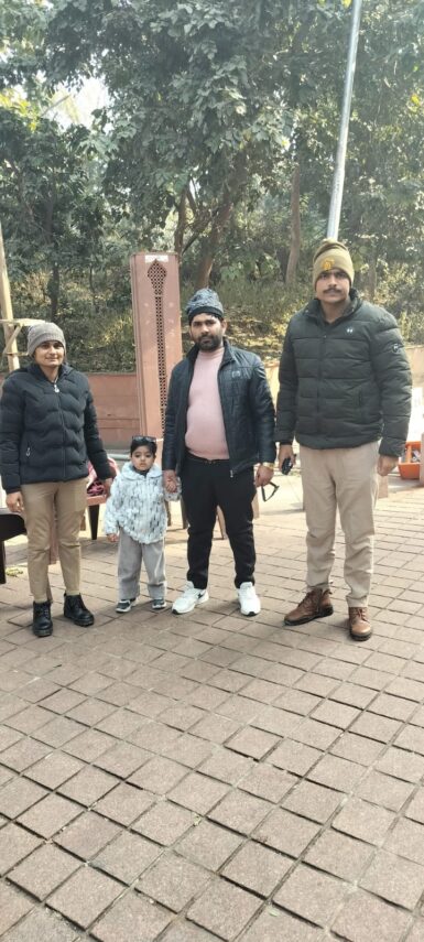 ताजमहल पर बिछड़ी 6 वर्षीय मासूम को पुलिस ने 30 मिनट में पिता से मिलाया