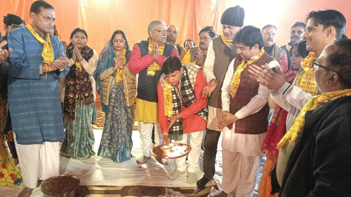विशाल हिन्दू सम्मेलन के निमित्त कार्यालय का विधिवत उद्घाटन