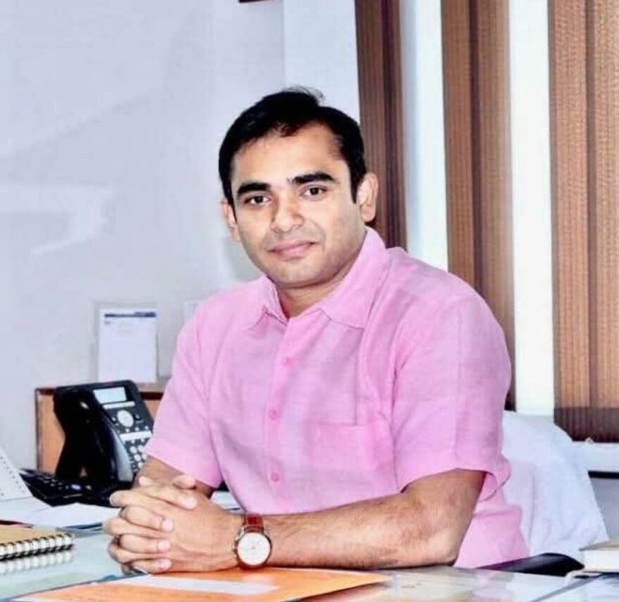 डॉ प्रकाश चन्द्र त्रिपाठी ने ग्रहण किया उप मुख्य सतर्कता अधिकारी उत्तर मध्य रेलवे का कार्यभार