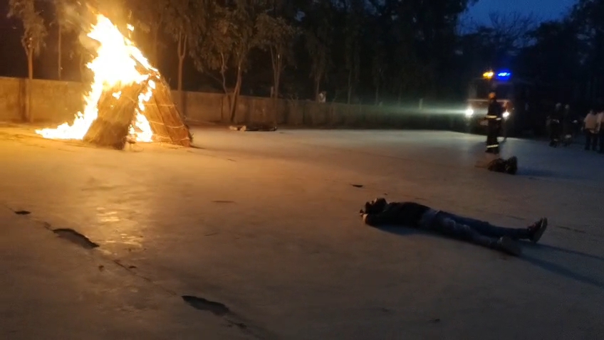 फर्रुखाबाद में नागरिक सुरक्षा विभाग की मॉकड्रिल, आपदा प्रबंधन तैयारियों का किया गया अभ्यास