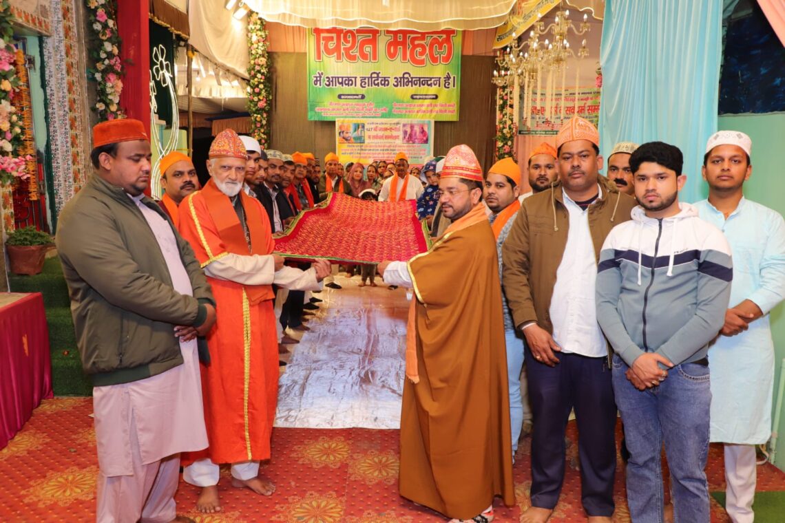 427वाँ पाँच दिवसीय जश्न-ए-उर्स व सर्वधर्म सम्मेलन में अकीदतमंदों ने पेश की चादर व गागर