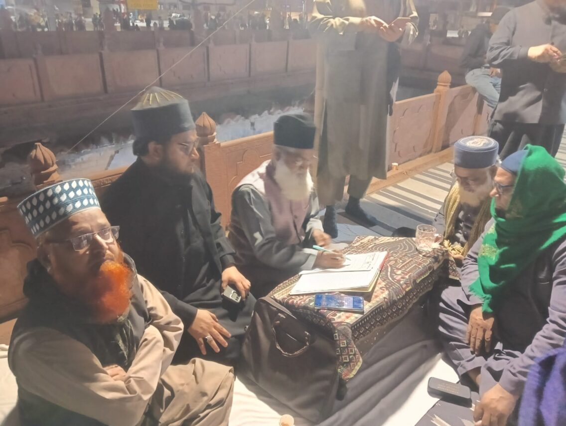 रोज़ा कल से, आगरा में दिखा रमज़ान 1447 हिजरी का चांद