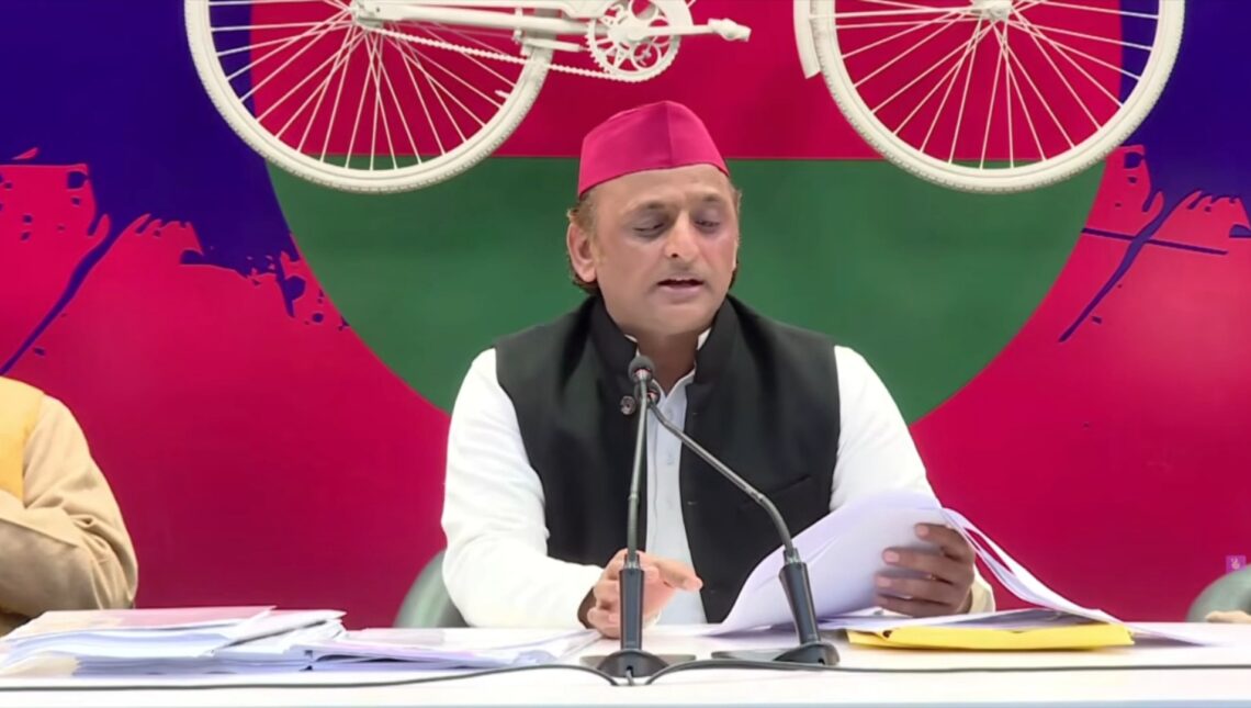 SIR पर अखिलेश यादव का बड़ा आरोप: जहां भाजपा नहीं जीत रही, वहां पेनड्राइव से वोट भेजे जा रहे