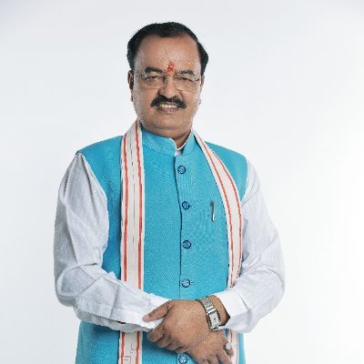 लखनऊ में डिप्टी सीएम केशव मौर्य के हेलीकॉप्टर की इमरजेंसी लैंडिंग, तकनीकी खराबी से मचा हड़कंप