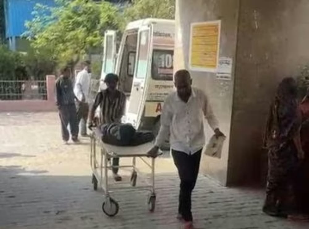 फर्रुखाबाद में होली के बाद लौट रहे युवकों के साथ दो सड़क हादसे, पांच घायल; एक के दोनों पैर टूटे