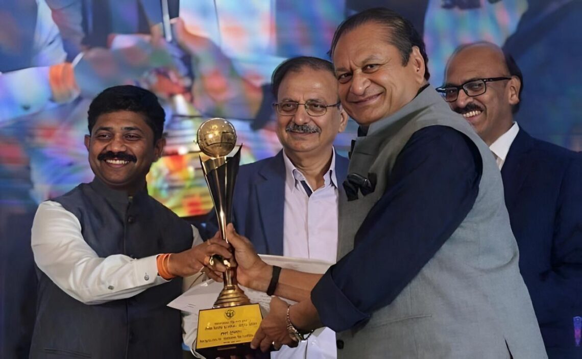 राज्य निर्यात पुरस्कार : चर्म उत्पाद श्रेणी में गुप्ता एच.सी. ओवरसीज़ को मिला प्रथम पुरस्कार