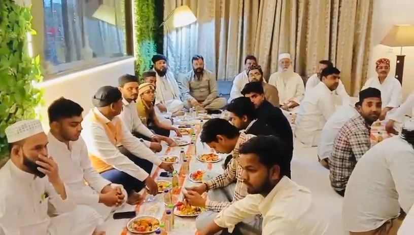 रमज़ान की मुबारक शाम: आगरा में शबाना खंडेलवाल के निवास पर रोज़ा इफ़्तार, भाईचारे और मोहब्बत का पैग़ाम