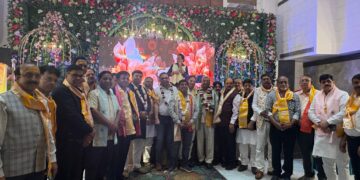 सराफा कारोबार को संगठित करने पर मंथन, होली मिलन में ब्रज की फूलों की होली से सजी सांस्कृतिक संध्या