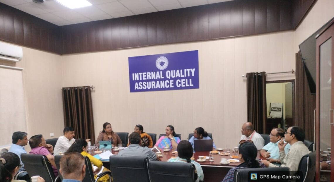 डीबीआरएयू में AEDP पाठ्यक्रमों की समीक्षा बैठक, रोजगारोन्मुख शिक्षा को मजबूत करने पर जोर