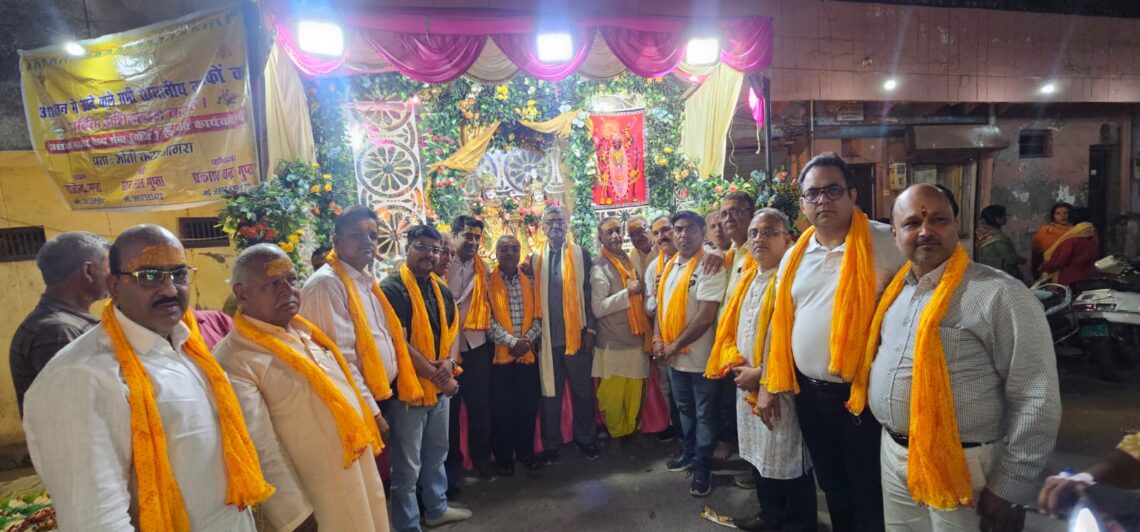 मोती कटरा गणगौर मेले में उमड़ा जनसैलाब, आरती, छप्पन भोग और शोभायात्रा ने मोहा मन