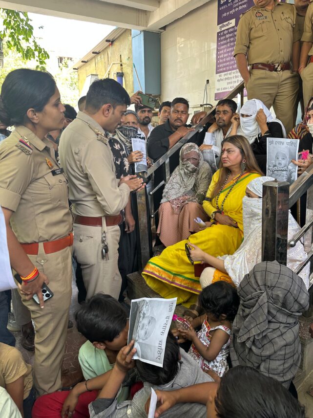 मासूम की मौत पर मचा बवाल! पीली सेना का मोहनिया हॉस्पिटल पर हंगामा, न्याय की मांग तेज़