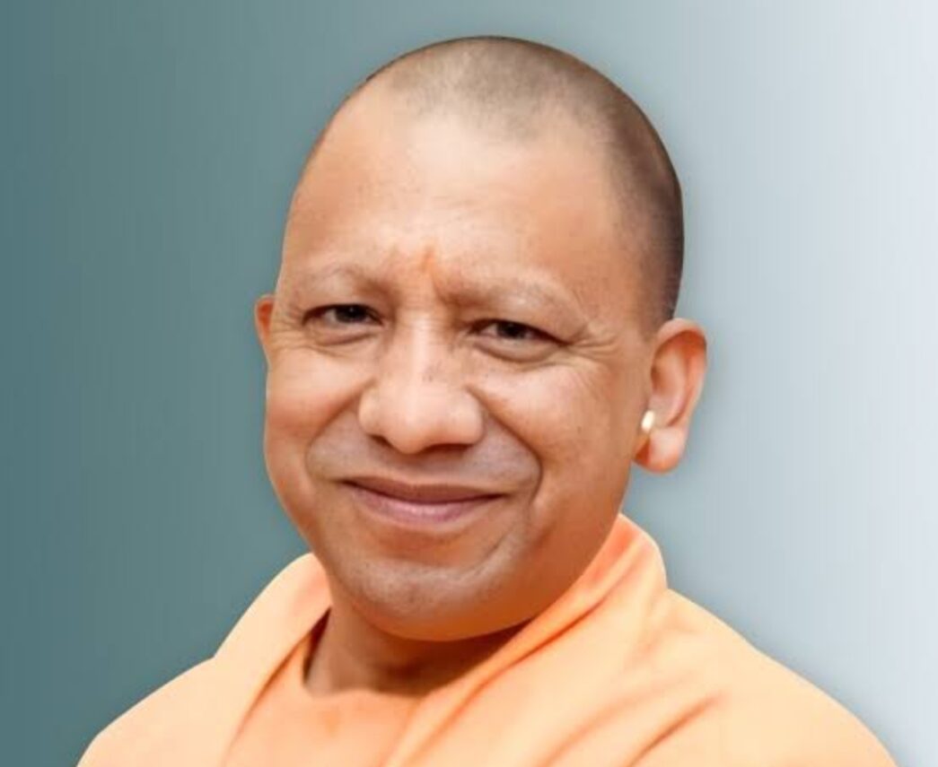 “वाराणसी से CM योगी का बड़ा ऐलान: 1.70 लाख शिक्षामित्रों का मानदेय 18 हजार, अनुदेशकों को 17 हजार”