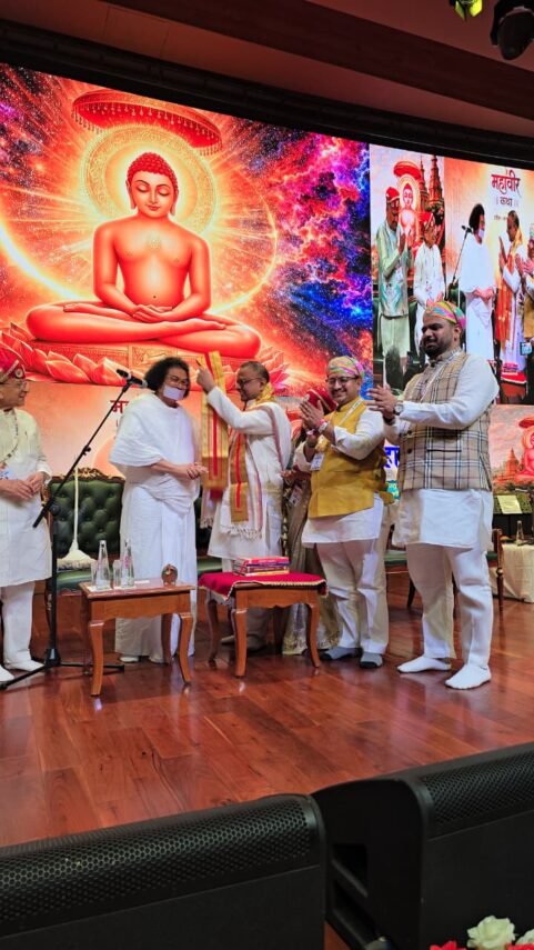 जियो और जीने दो: महावीर के सिद्धांत ही विश्व शांति का मार्ग” — मनोज कुमार जैन