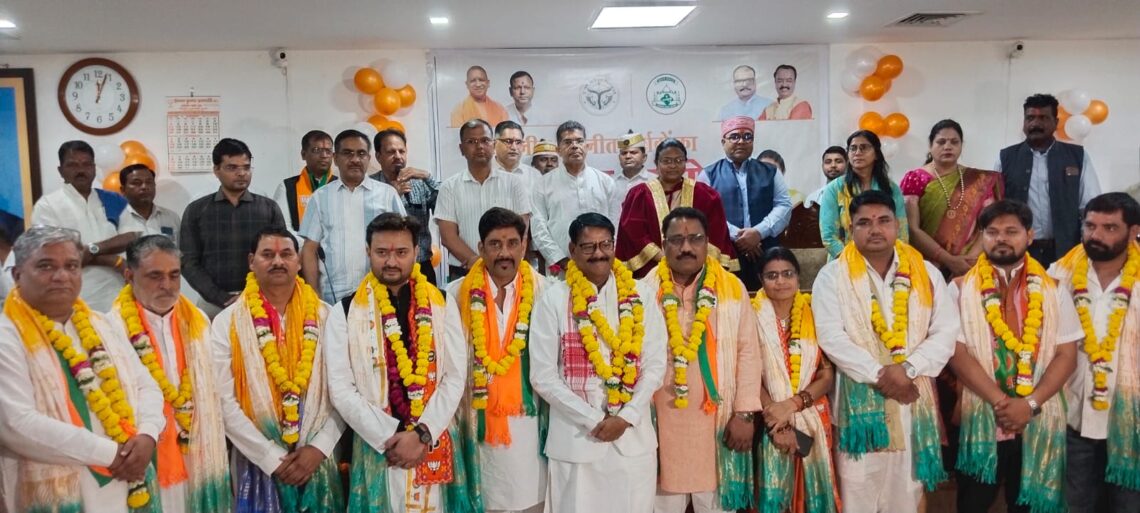 अमित अग्रवाल पारुल समेत 10 मनोनीत पार्षदों ने ली शपथ, नगर निगम सदन हुआ और मजबूत