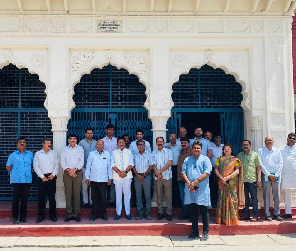 आगरा खंड स्नातक एमएलसी चुनाव: अलीगढ़ में अम्बरीश पाल सिंह को जबरदस्त समर्थन, शिक्षकों ने भरी हुंकार