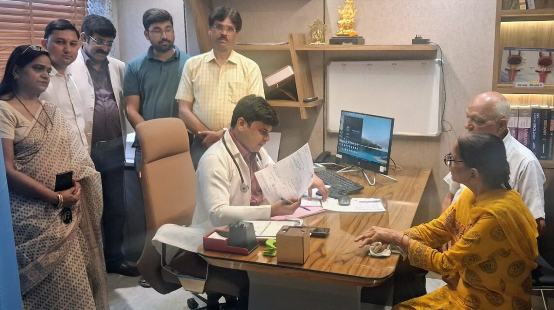 दीनदयाल उपाध्याय फाउंडेशन ट्रस्ट के स्वास्थ्य शिविर में सैकड़ों लोग हुए लाभान्वित