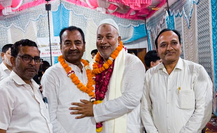 कासगंज जनपद से छः हज यात्री हज के लिए दिल्ली हुए रवाना।