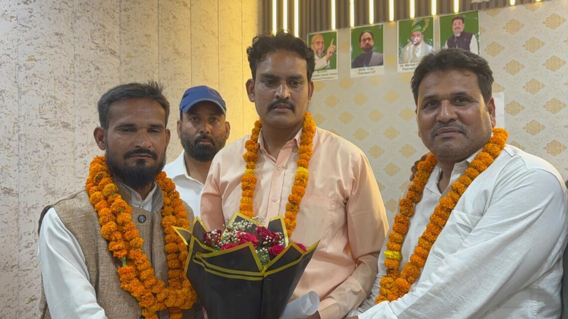 पीस पार्टी के महानगर अध्यक्ष अख्तर अली ने थामा AIMIM का दामन, जिला महासचिव की मिली जिम्मेदारी