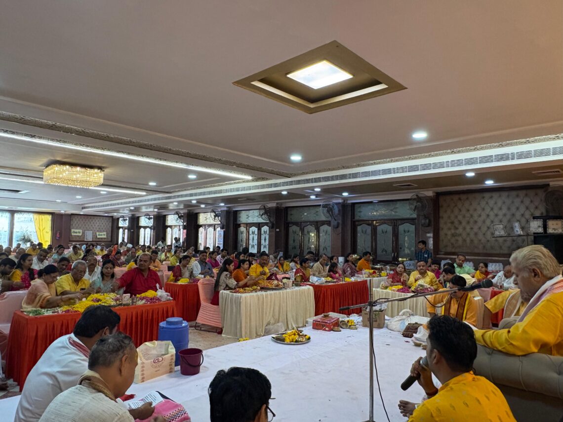 गोपाल सहस्त्रनाम और तुलसी अर्चन से अलौकिक बना कथा स्थल, लड्डू गोपाल संग पहुंचे 251 जोड़े