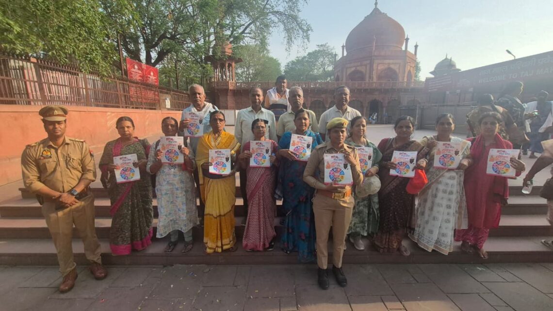 मिशन शक्ति अभियान के तहत पर्यटकों को किया जागरूक