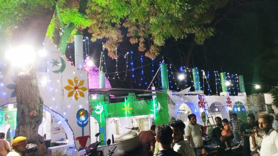 फूल सैय्यद बाबा के सालाना उर्स में AIMIM प्रतिनिधिमंडल की शिरकत, मुल्क में अमन-चैन की दुआ