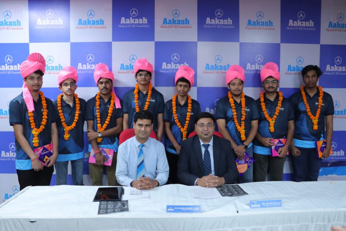 एईएसएल आगरा के 17 स्टूडेंट्स ने जेईई एडवांस्ड 2026 के लिए क्वालिफ़ाई किया