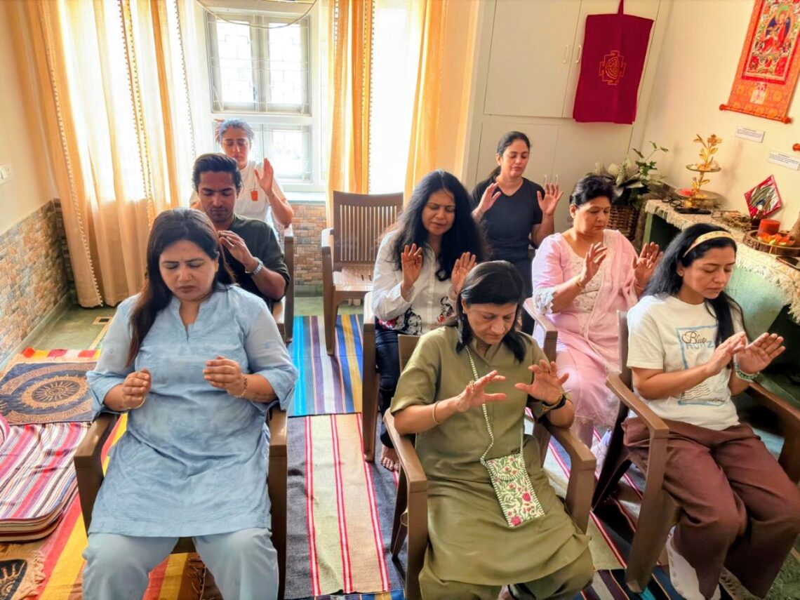 विश्व योग दिवस* पर *रोटरी क्लब आगरा ग्रेस* द्वारा विशेष योग एवं ध्यान सत्र का आयोजन