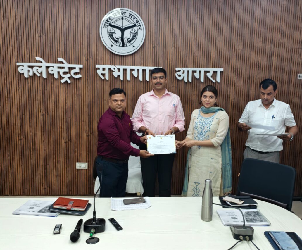 बीईओ नियमित प्रतिदिन एक स्कूल का करेंगे निरीक्षण,बच्चों के साथ मिड-डे मील में होंगे शामिल, निरीक्षण के बाद भेजेंगे फोटो