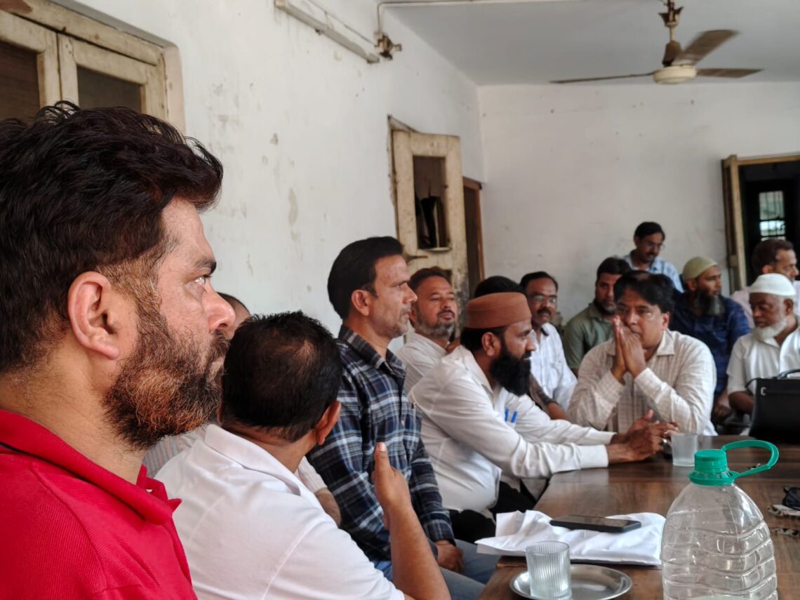اے ایم یو کے غیر تدریسی ملازمین کا دوٹوک اعلان، مستقل تقرری میں مزید تاخیر برداشت نہیں، مثبت فیصلہ نہ ہوا تو وسیع تحریک ہوگی
