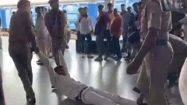 आगरा कैंट स्टेशन पर आरपीएफ और डीएसएम में विवाद: मारपीट के आरोप के बाद चार जवान निलंबित, जांच समिति गठित