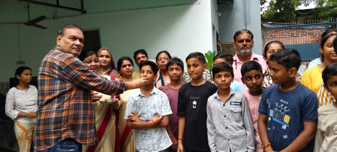 जिले में परचम लहराकर प्रांतीय प्रतियोगिता के लिए बदायूं रवाना हुए सरस्वती शिशु मंदिर के खिलाड़ी